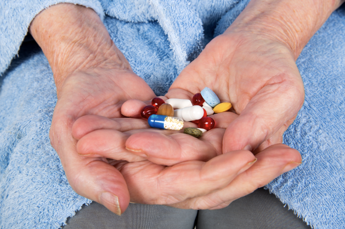 Read more about the article Elderly Prescription Drug Abuse